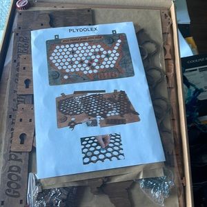 New in package Plydolex US map  for beer bottle caps.